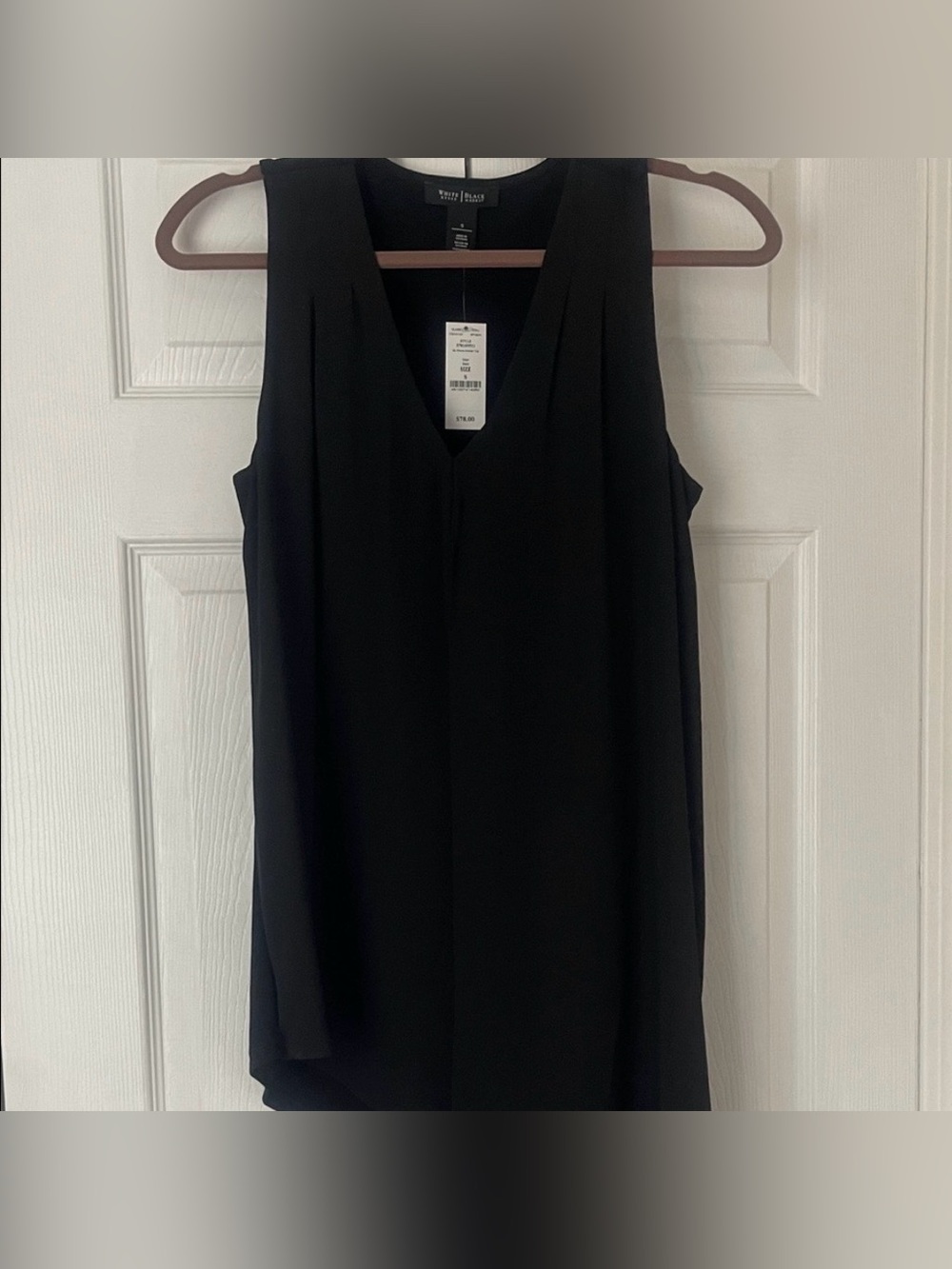 White House Black Market Black Sleeveless V-Neck Blouse